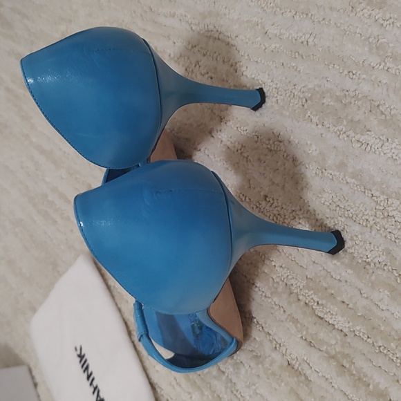 Manolo Blahnik Electric Blue Open Toe Stiletto Heel Rosettado Sandals Size 38 - Picture 7 of 13